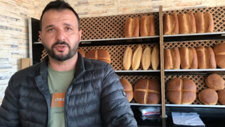 Edirne’de veresiye defterinin hepsini ödemek isteyen ikili, fırıncı karşı çıktı