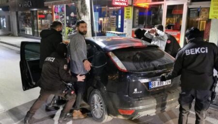 Aksaray’da ehliyetsiz ve alkollü sürücü: Benim 3 kardeşim de subay