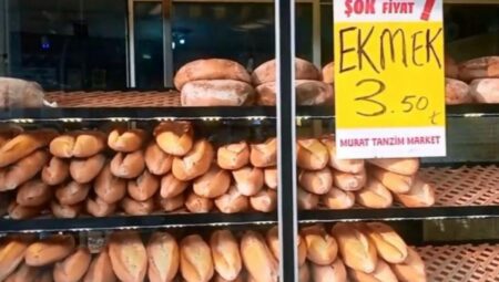 Manisa’da fırıncılara kızan esnaf ekmeğin fiyatını 3,5 TL’ye düşürdü