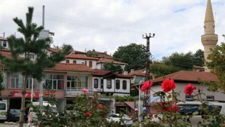 Türkiye’nin en küçük ilçesi Bayramören’de 476 kişi yaşıyor