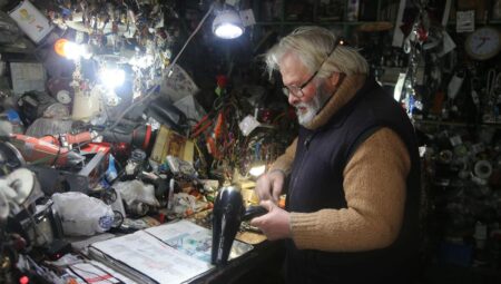 Kastamonu’da elektrik ustası, 50 yıldır unutulan cihazları biriktiriyor