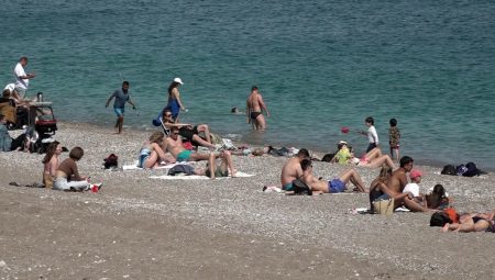 Antalya’ya yaz geldi! Hava sıcaklığı 20 derece oldu, vatandaşlar sahile akın etti